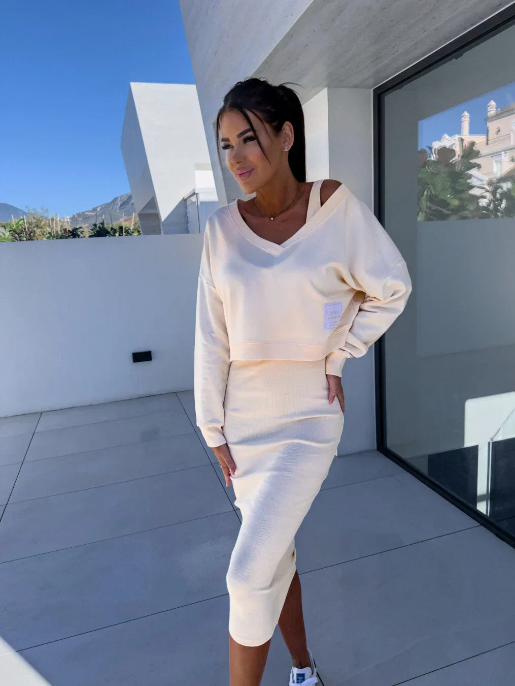 Blanca - Conjunto casual de sudadera y vestido